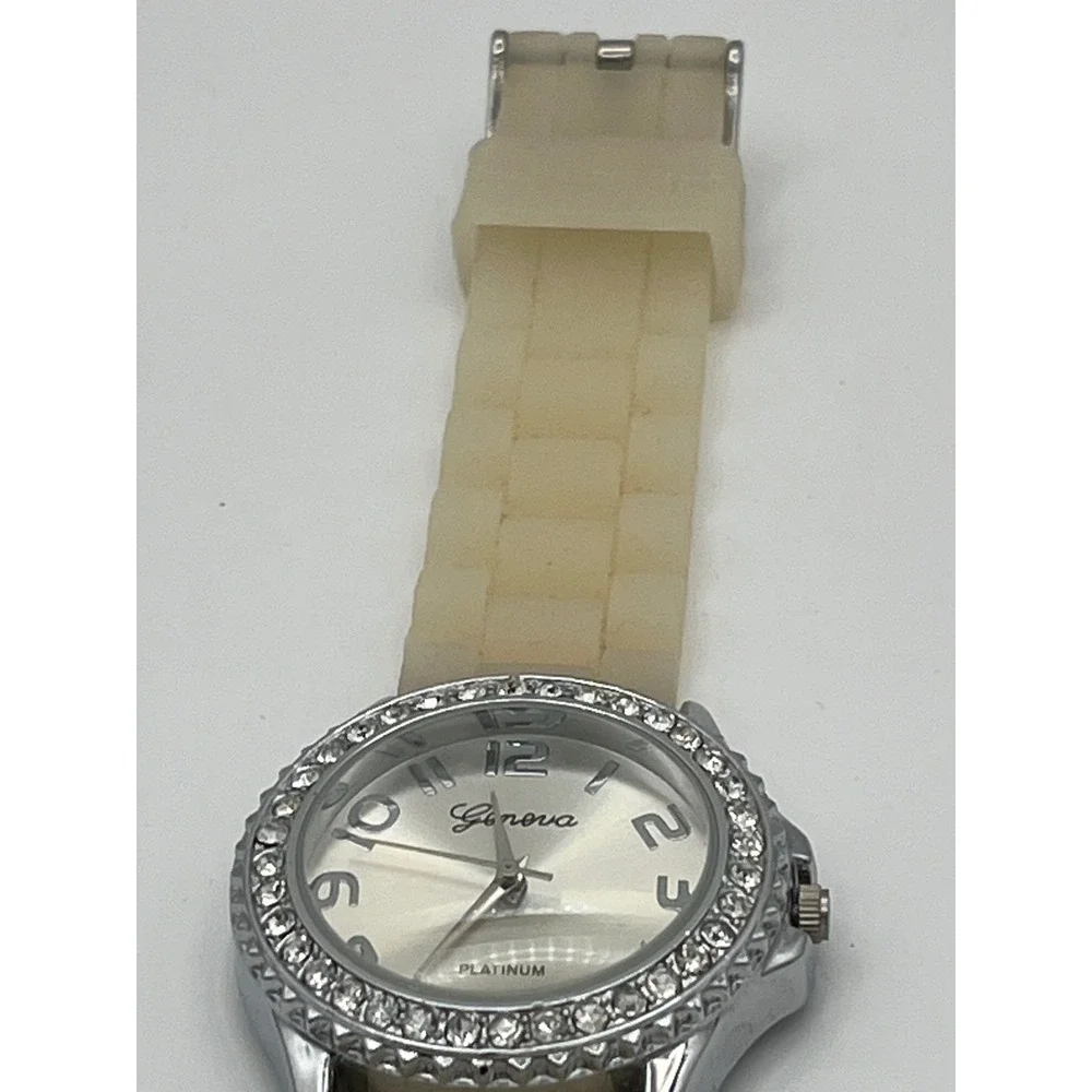 Geneva platinum wrist